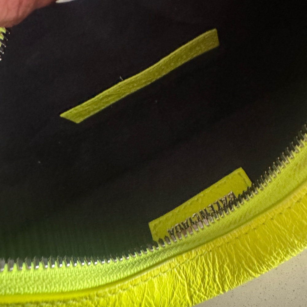 Balenciaga Yellow Shoulder Bag with Silver Chain - Picture 4 of 5